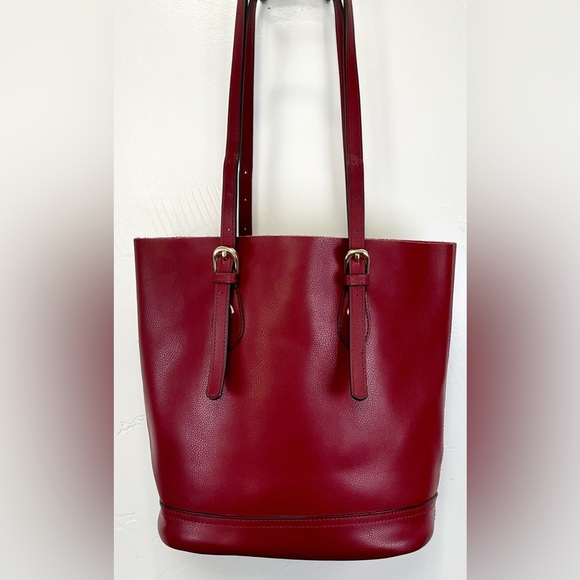 Burgundy Leather Bucket Bag with Adjustable Straps & Removable Lining EUC - Picture 2 of 11